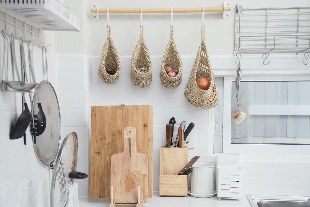 Kitchen & Dining