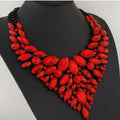 Overseas Accessory Western Trendy Fashionable Metal Dazzling Luxury Sparkle Dazzling Gem Elegant V Lettering Statement Necklace Women