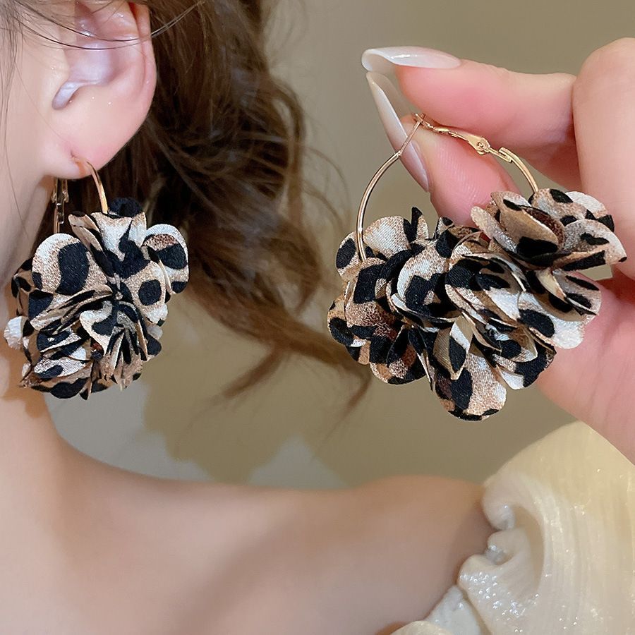 Vintage Leopard Print Flower Stud Earrings - view 10
