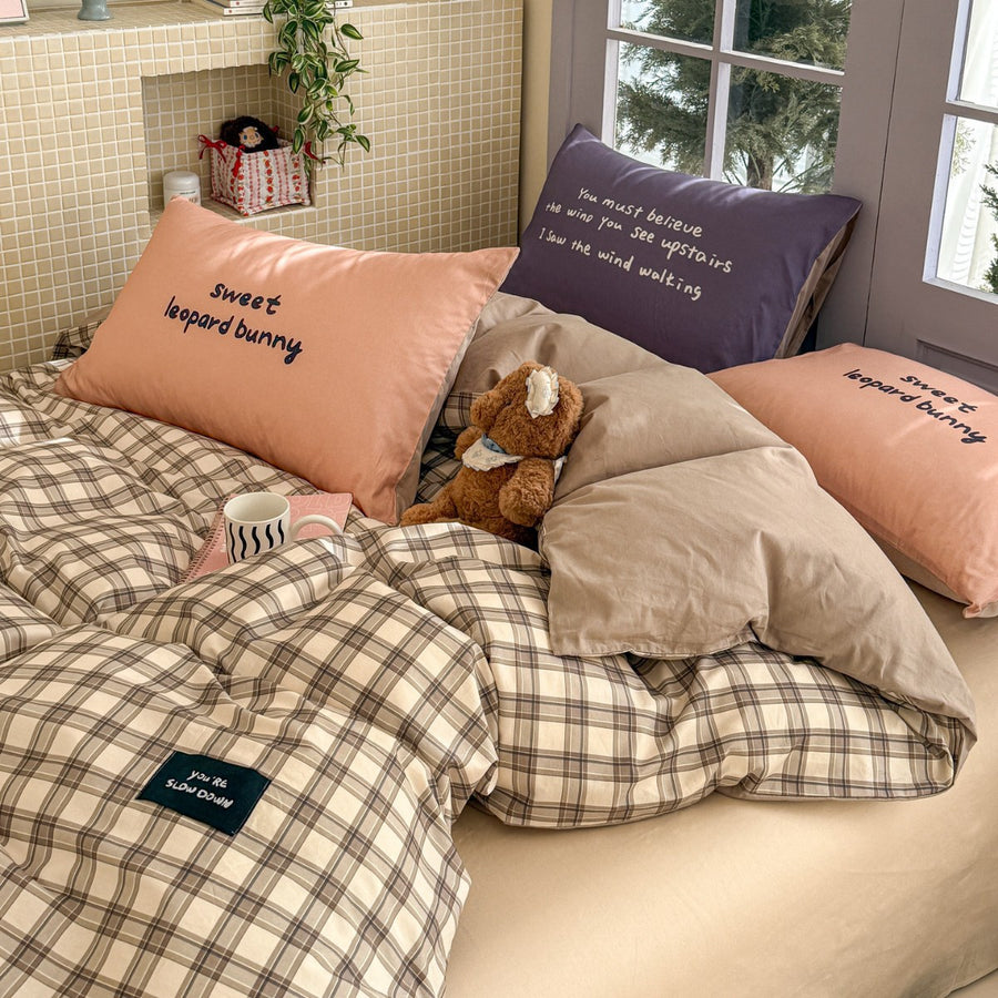 Modern Check Cotton 4-Piece Bedding Set – Scandinavian Style - view 4