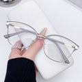 New Overseas Cat-Eye Photochromic Anti-Blue-Light Glasses Retro Gold Metal Frame Women Bare-Face Tool Plano Glasses Frame