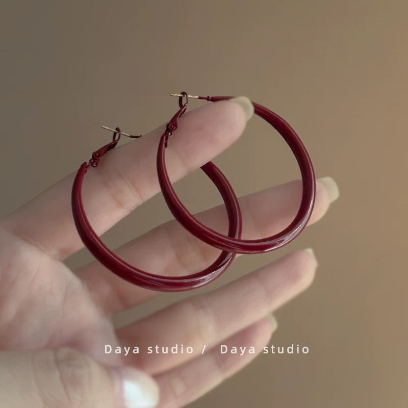 Red Geometric Flower Stud Earrings - view 9