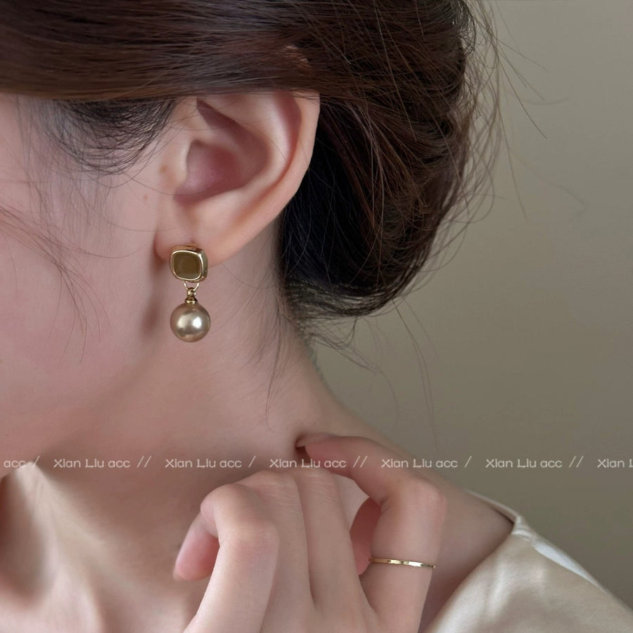 French Vintage Round Pearl Stud Earrings - view 3