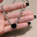 Western Personality Versatile Crystal 4th Star Fashionable Black Heart Pendant Necklace Women Elegant Sweet Cool Minimal Clavicle Chain