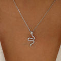 EU/US Import Snake Shape Necklace Unisex Couples Snake Shape Pendant Versatile Retro Snake Pendant Sweater Chain Women N6401
