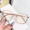 Overseas Photochromic Anti-Blue-Light Glasses Big Frame Stylish Fashionable Slender Sunglasses Can Fit Prescription Photochromic Plano