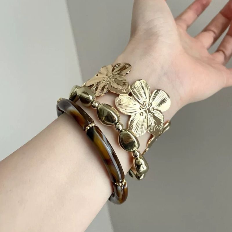 Vintage Geometric Flower Bracelet - view 4