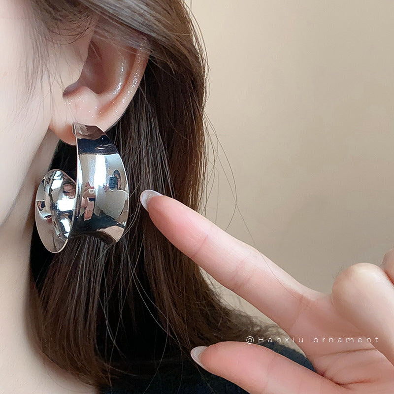 Oversized Wide Metal Statement Stud Earrings - view 3