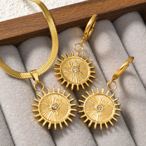 Overseas Fashionable Round Helm Pendant Knife Lens Chain Necklace Earrings Set Simple Western New Versatile 2-Piece Set