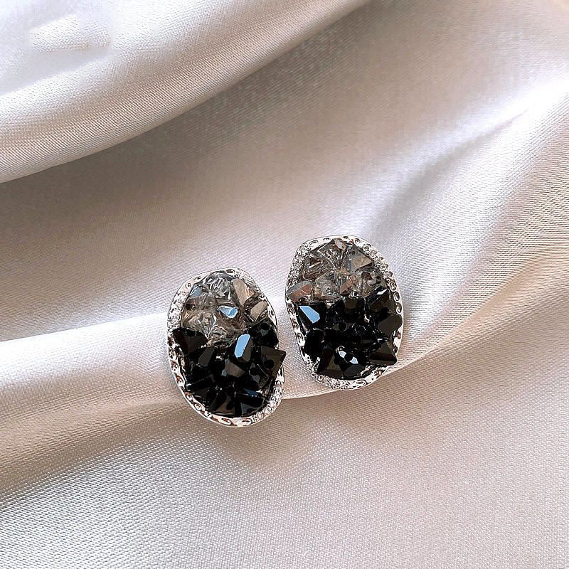 Black Zircon Glass Flower Stud Earrings - view 10