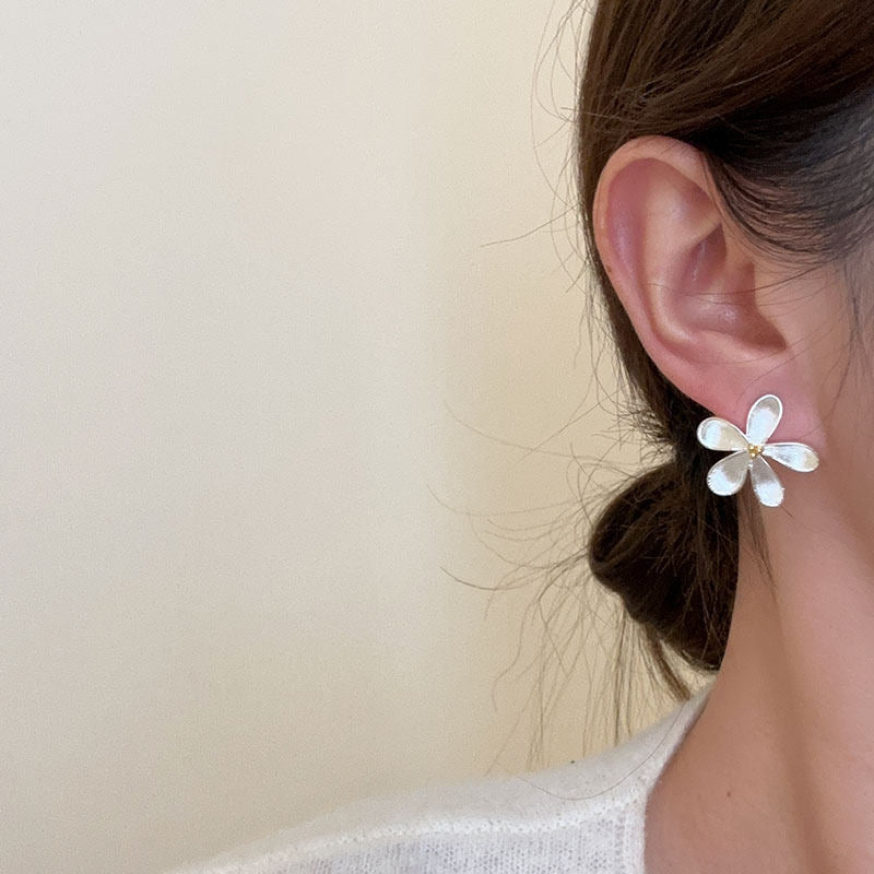 Korean-Style Floral Stud Earrings - view 4