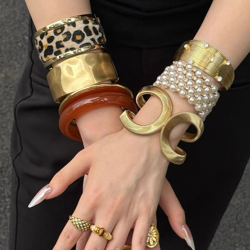 Bronze Morning Hot Girl Feel Crystal Pearl Bangle Series Gold Bracelet Premium Daily Layered Hand Jewelry Item 2026