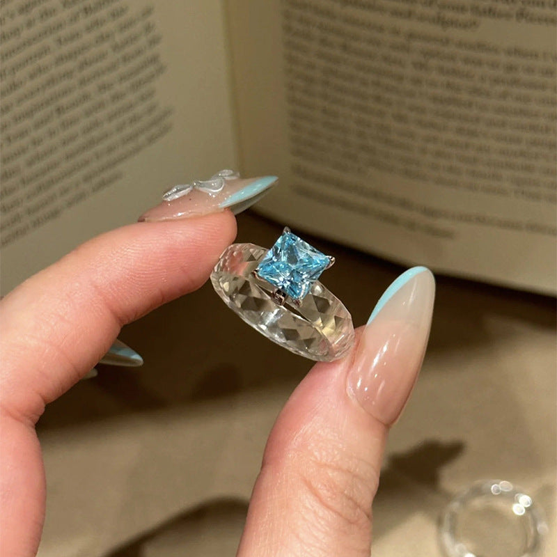 Sparkling Round Zircon Statement Ring - view 3