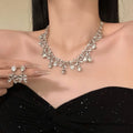 Dream Paris Exquisite Premium Crystal Necklace Light Luxury Elegant Stud Choker Set Design Detail Niche