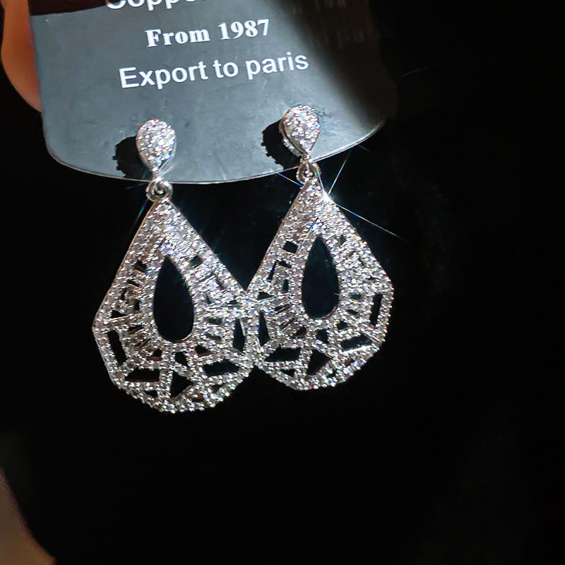 Rhinestone Flower Pearl Statement Earrings - view 11