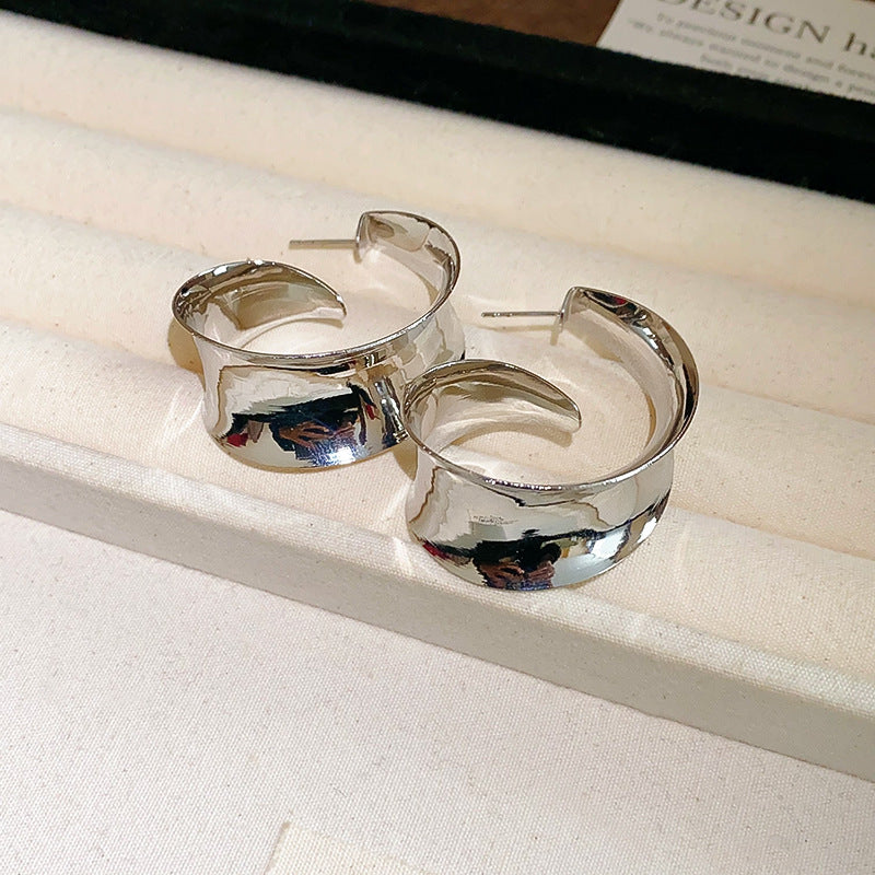 Oversized Wide Metal Statement Stud Earrings - view 7