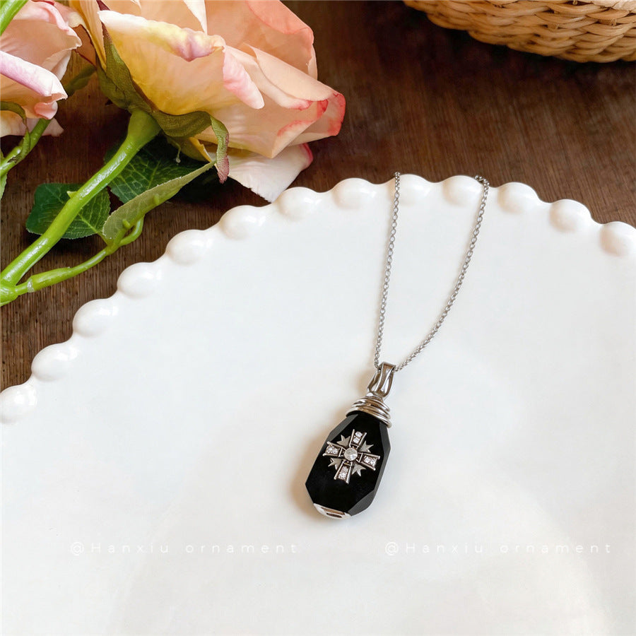 Chinese-Style Black Geometric Wooden Necklace - view 2