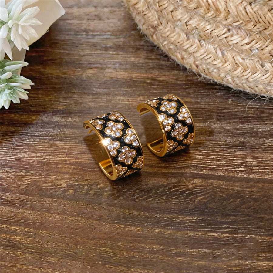 Minimalist Round Zircon Stud Earrings - view 6