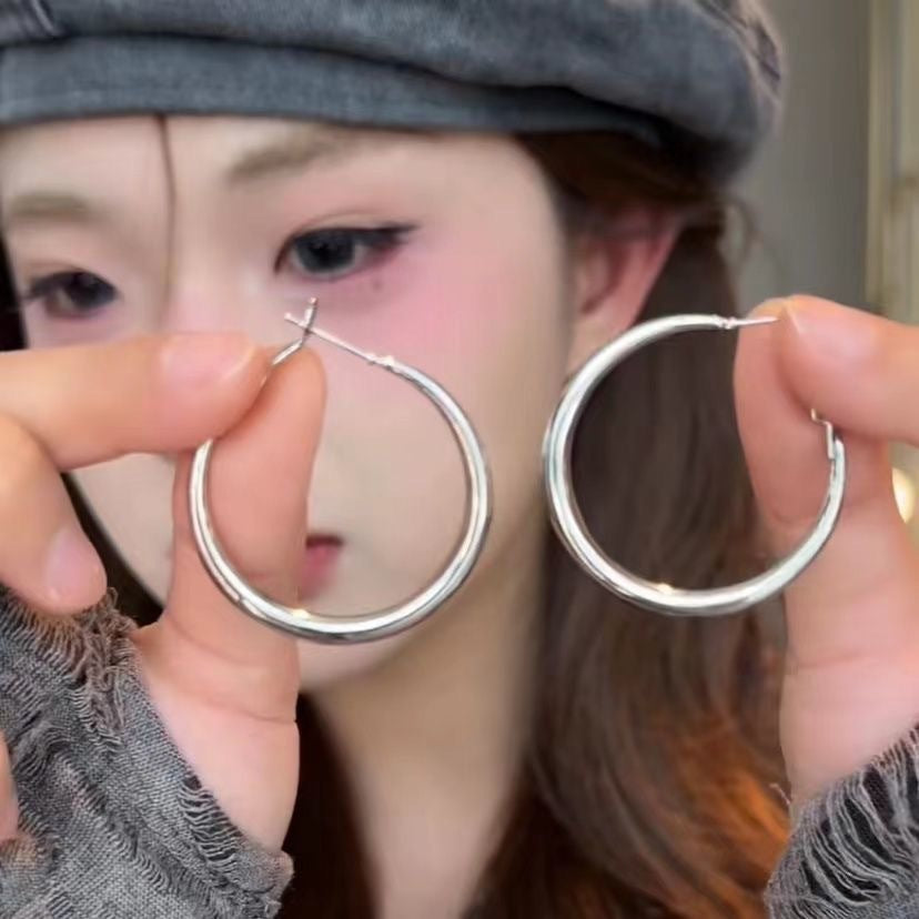Minimalist Oval Hoop Earrings - view 2