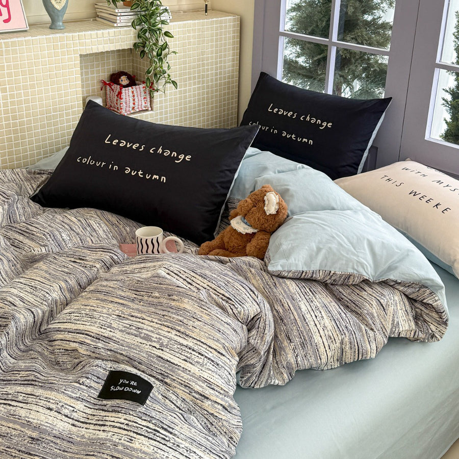 Modern Check Cotton 4-Piece Bedding Set – Scandinavian Style - view 3