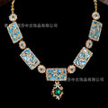 Western New Vintage Accessory Height Stock Light Luxury Necklace Set Heavy-Duty Elegant Rhinestone Green Stud Earring Necklace Set