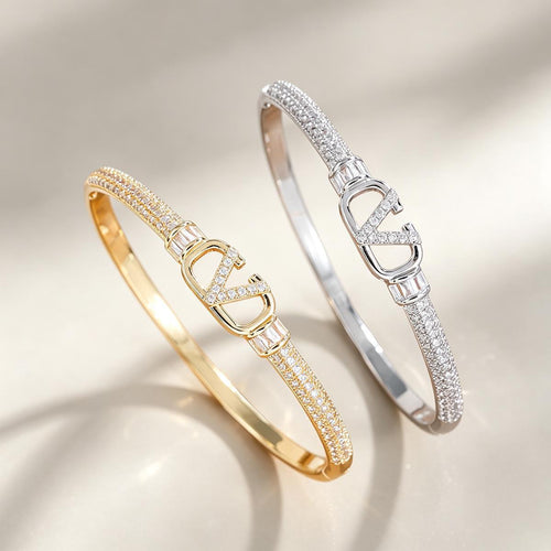 Letter Premium Light Luxury V Letter Bangle Women Fashionable Elegant Rhinestone Hand Jewelry Versatile ins Breeze Bracelet Factory Direct