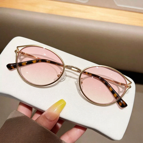 Sunglasses Premium Fashionable UV-Proof Overseas Export Sunglasses Western Cat-Eye Personality Light Color Sunglasses