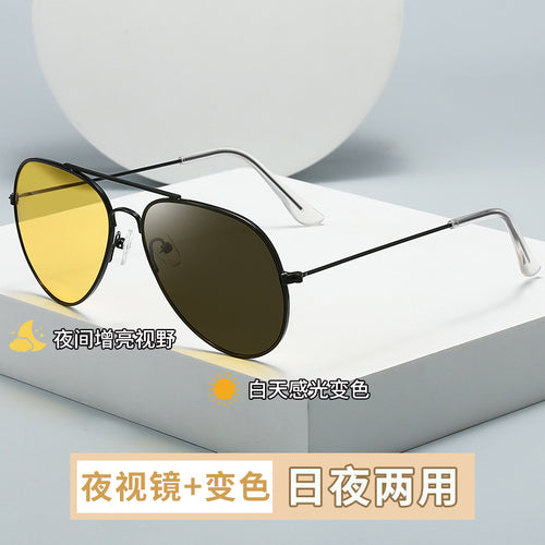 Retro Gold Metal Frame Yellow Lens Night Vision Photochromic Glasses 3025 Pilot Style Night Driving Sunglasses Driving Night Vision Goggles