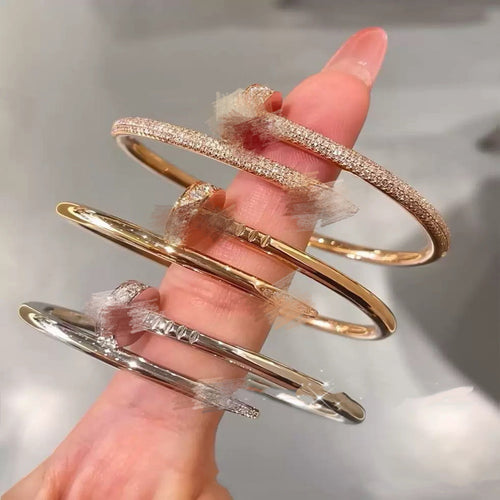 Ka Home Hot Sale Stud Bangle Premium Girls Light Luxury Accessory Full Diamond Head Tail Crystal Coated 18K Couples Bracelet Lot