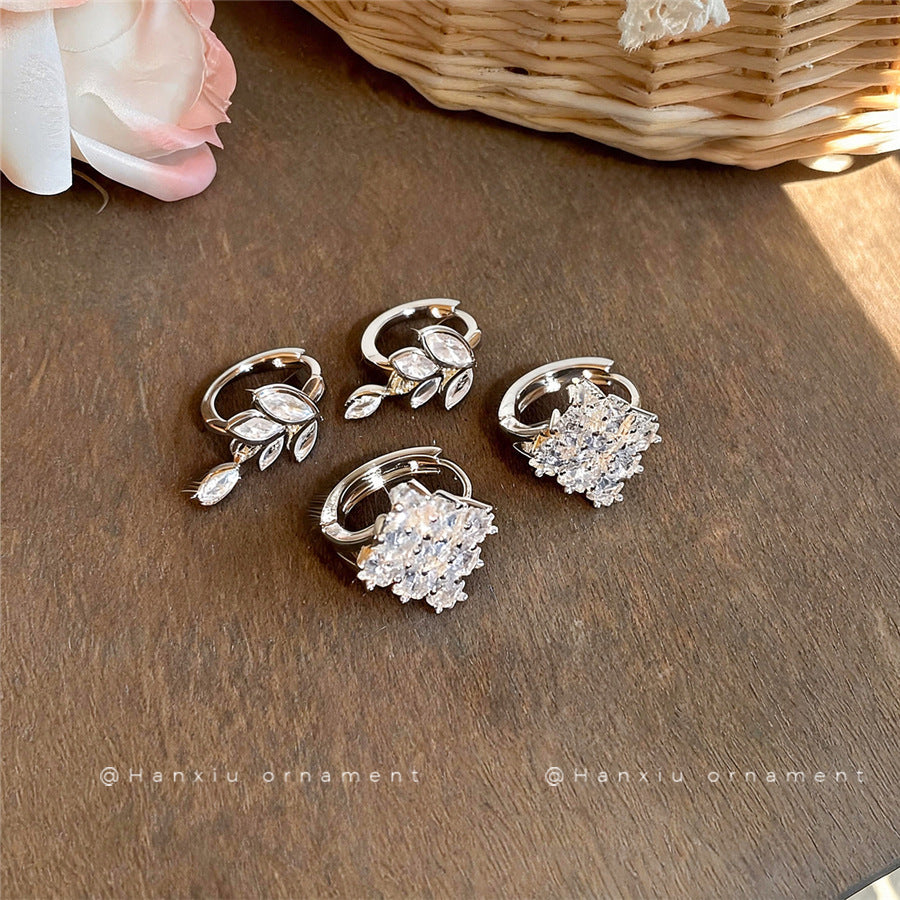 Minimalist Geometric Stone Clip-On Earrings - view 2