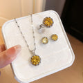 King Royal of Heart Mini Set Color Gem Jewelry Set Light Luxury Niche Clavicle Chain Wedding Banquet Clear Cold Party Necklace