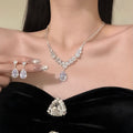 Scent Luxury Beauty Exquisite Premium Sparkle Zircon Necklace Evening Gown Accessory Clavicle Chain Set Design Detail Niche