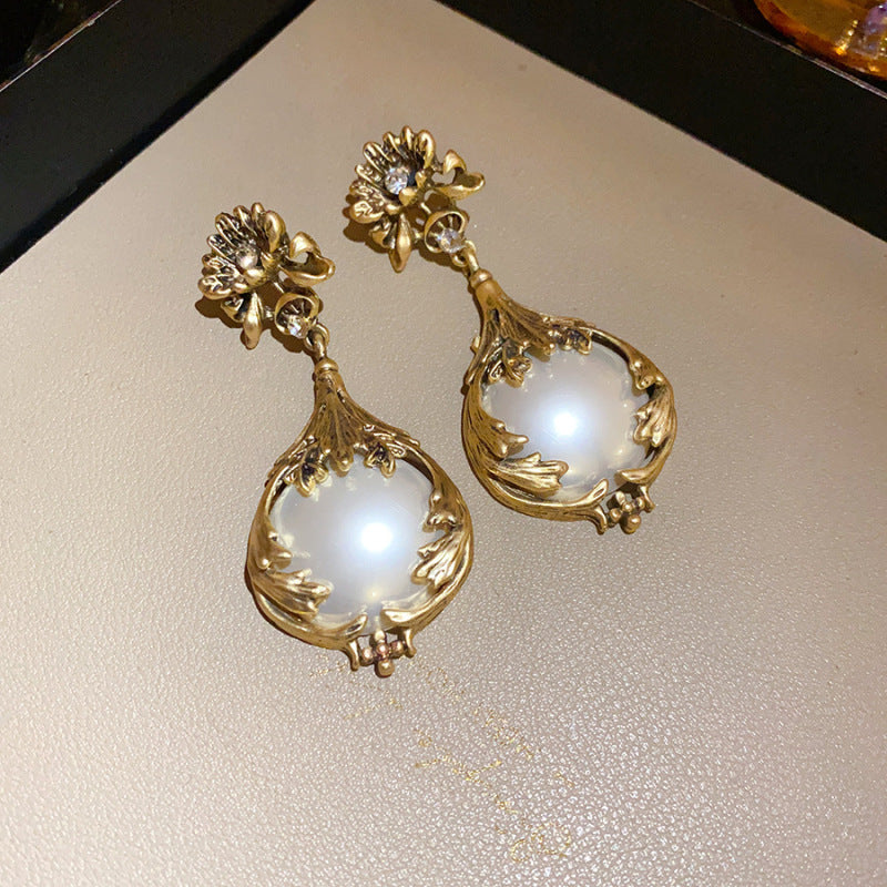 Vintage Floral Pearl Necklace and Stud Earring Set - view 12