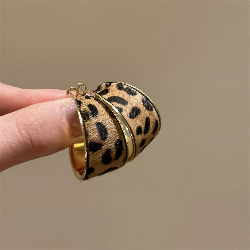 Vintage Leopard Print Flower Stud Earrings - view 4