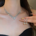 Pad Lira Ni Sea Wave Cutout Geometric Lace Trim Jewelry Set Imperial Breeze Banquet Necklace Light Luxury Niche Necklace