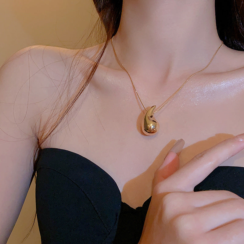 French Vintage Zircon Heart Necklace - view 11