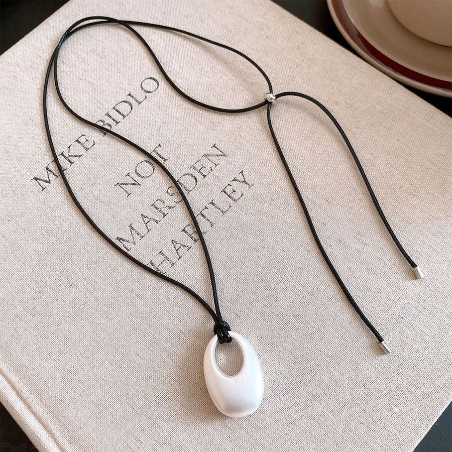 Korean-Style Leather Cord Oval Geometric Pendant Necklace - view 8