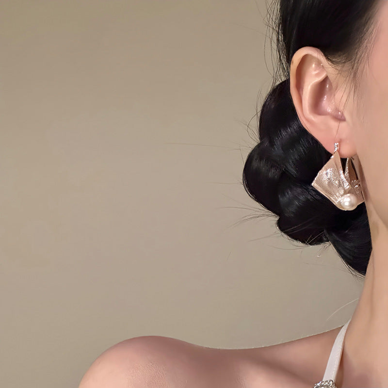 Korean Zircon Pearl Flower Huggie Earrings - view 3