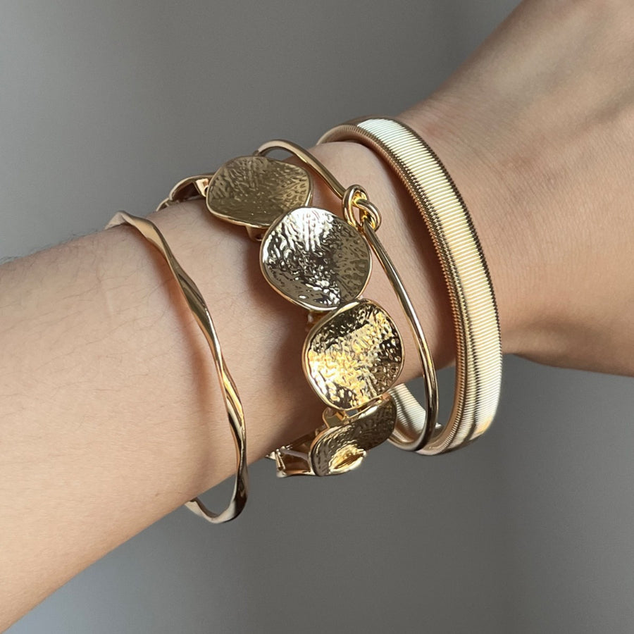 Vintage Irregular Wave Open Cuff Bracelet - view 2
