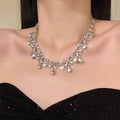 Dream Paris Exquisite Premium Crystal Necklace Light Luxury Elegant Stud Choker Set Design Detail Niche