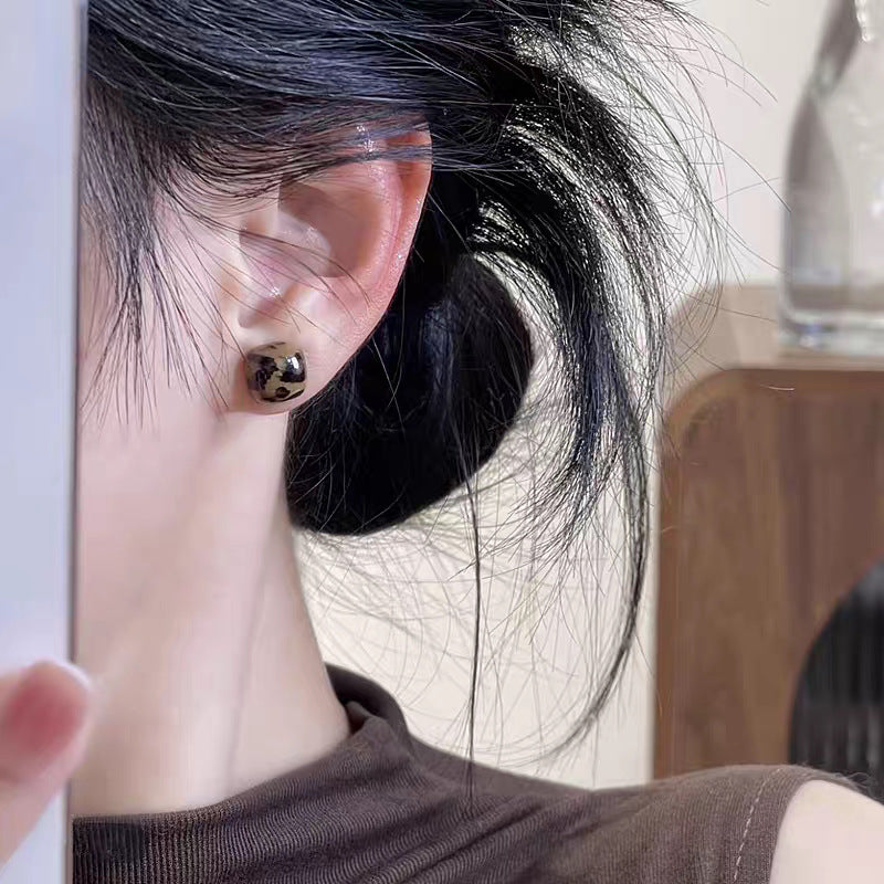 Vintage Square Resin Stud Earrings - view 2