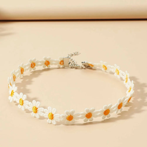 Western Small Daisy Choker Fresh Collarbone Bead Collar Sweet Embroidered Necklace Maiden Simple Necklace N6072