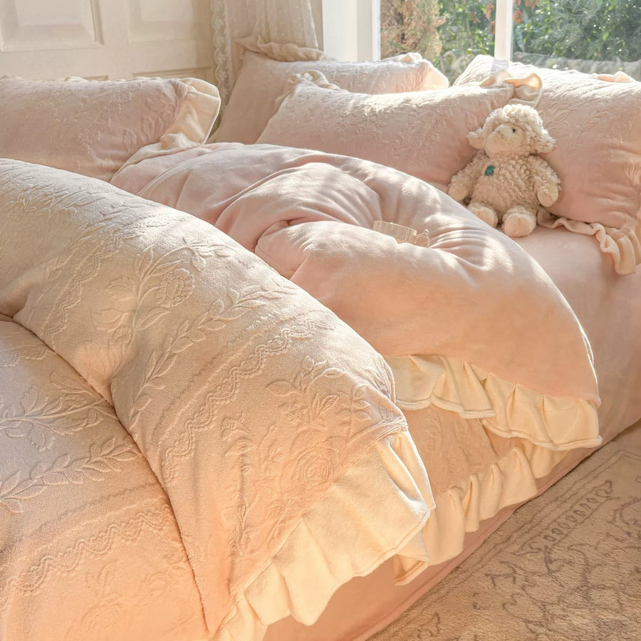Vine Shadow Pink Milk Fleece 4-Piece Bedding Set with Lace Trim - view 4