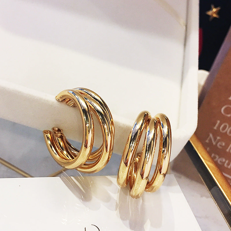 Irregular Layered C-Shaped Hoop Earrings - view 3