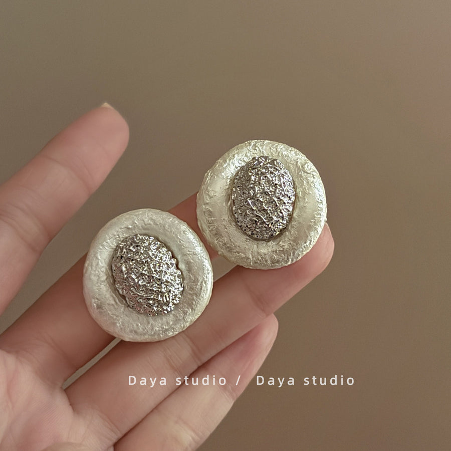 Vintage Pleated Oval Pendant Stud Earrings - view 2