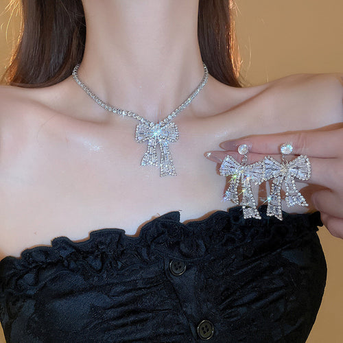 Western Elegant Rhinestone Geometric Bow Stud Earring Necklace Set Fashionable Clavicle Chain Light Luxury Premium Necklace Women