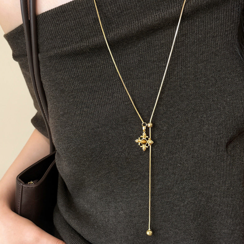 Maillard Brown Zircon Round Pendant Necklace - view 4