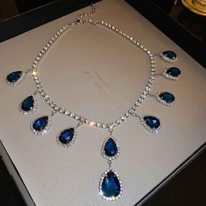 Vintage Rhinestone Flower Jewelry Set - view 10