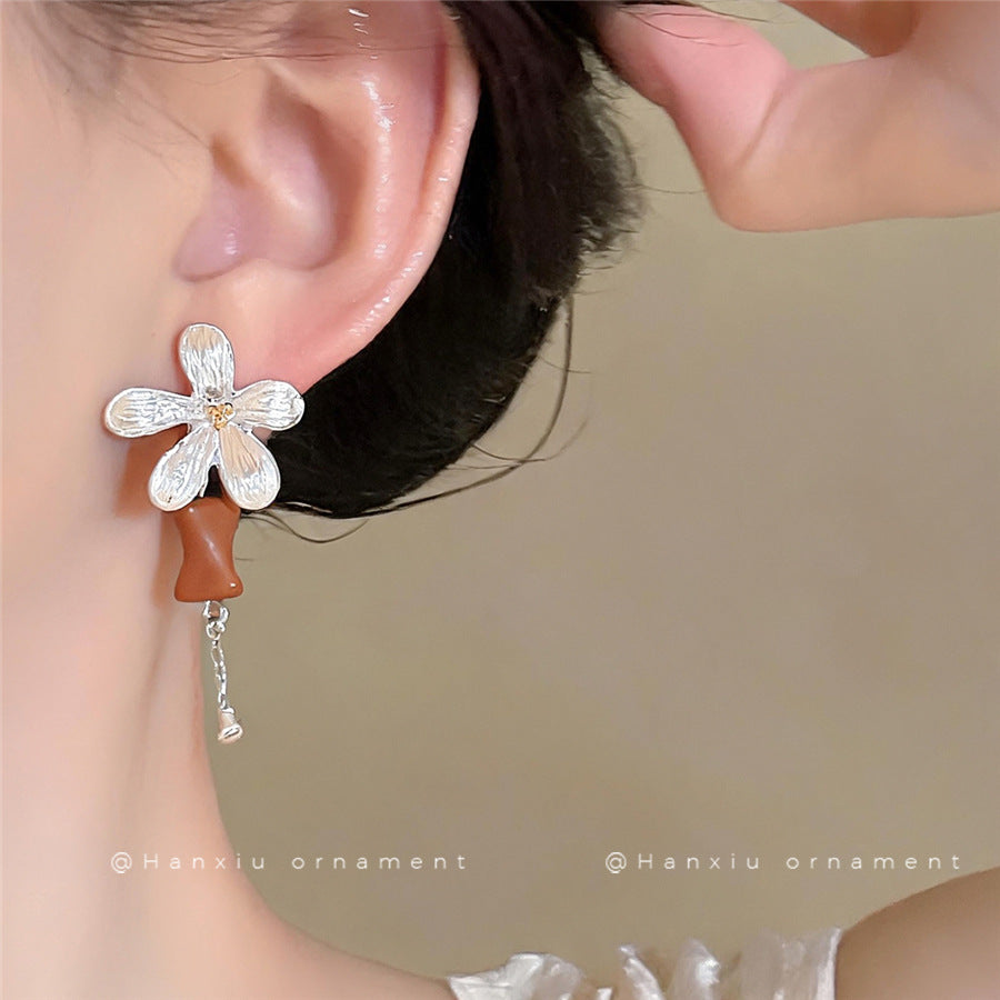 French Asymmetric Acrylic Flower Stud Earrings - view 3