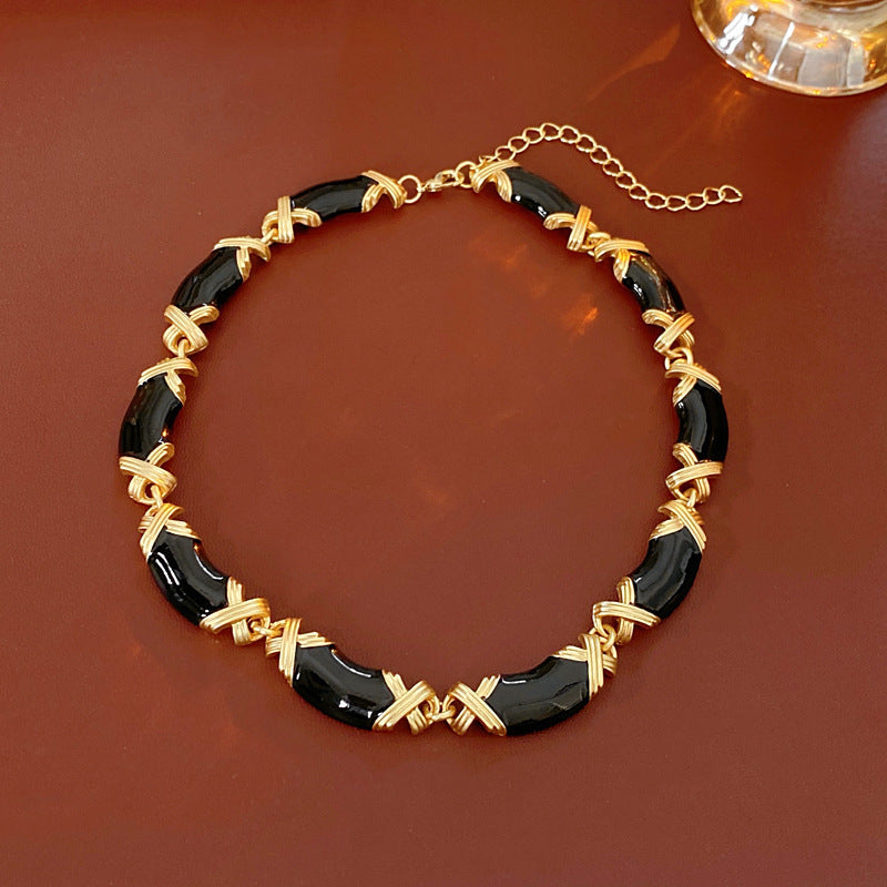 Vintage Tiger Head Rhinestone Pendant Necklace - view 9